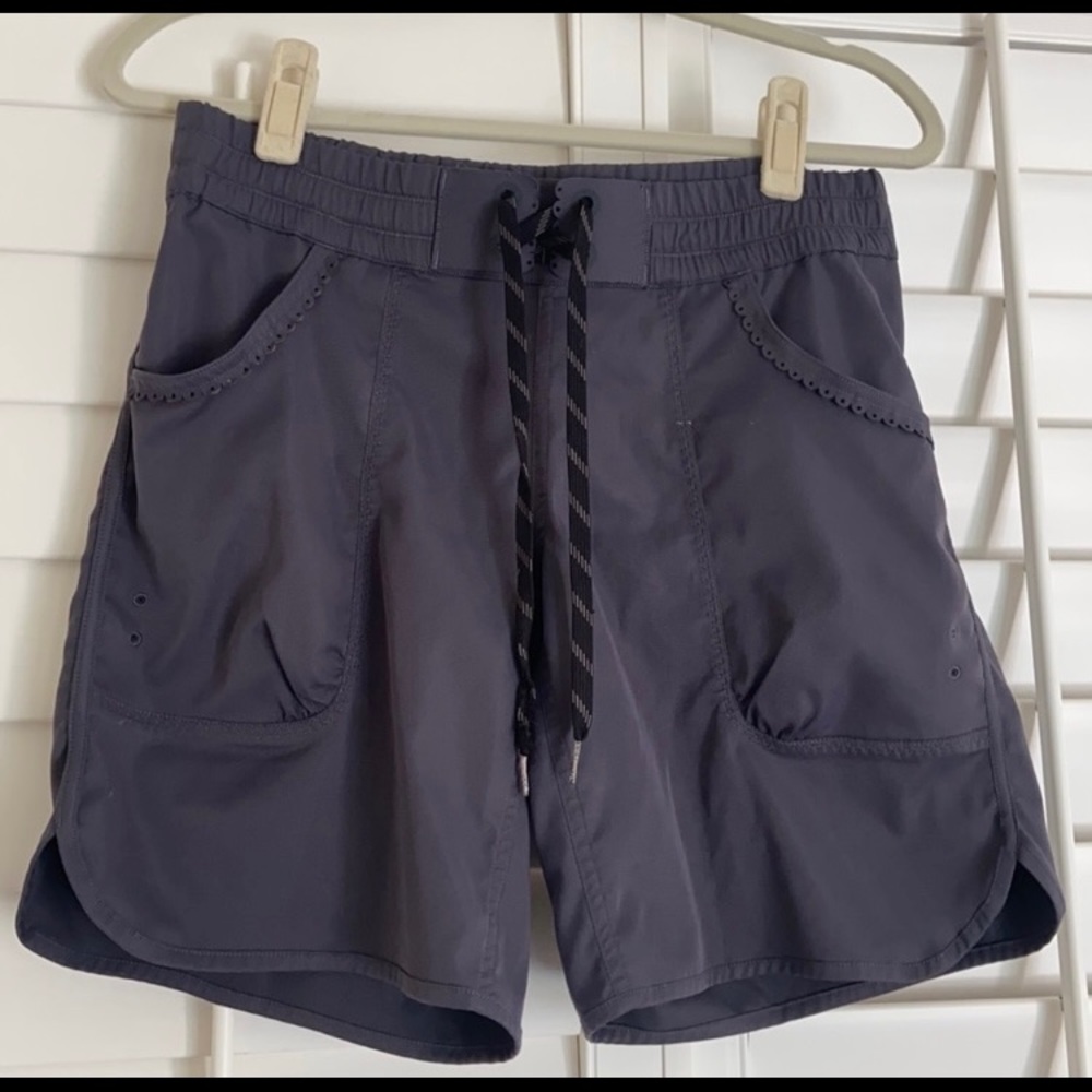 Lululemon board style shorts